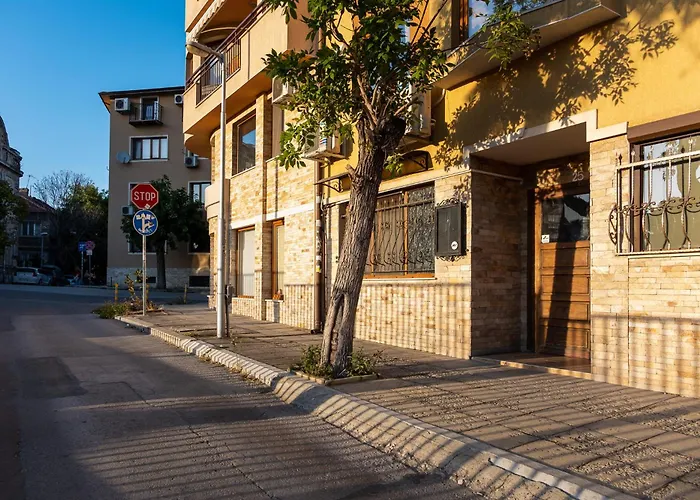 Thermae 2bdrm Sunny Apartament *