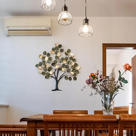 Thermae 2bdrm Sunny شقة *