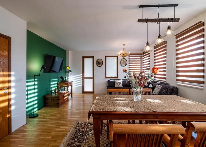 Thermae 2bdrm Sunny Апартаменты *
