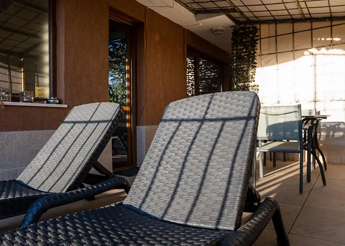 Thermae 2bdrm Sunny