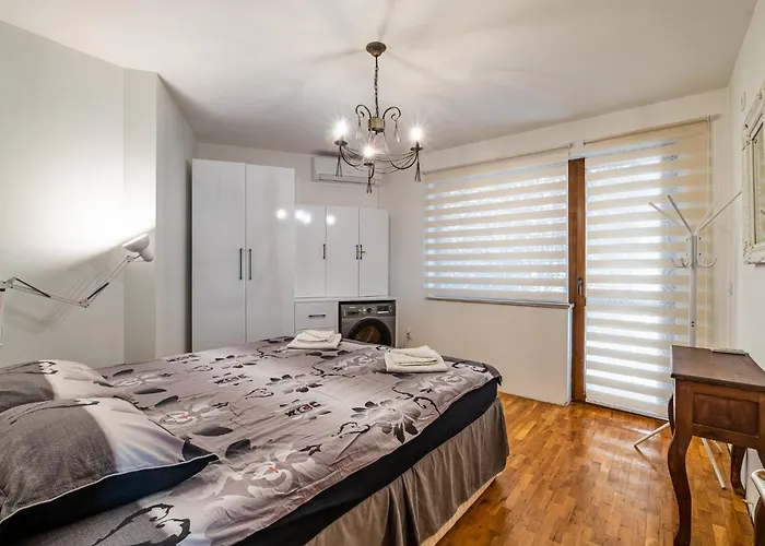 Thermae 2bdrm Sunny * Варна