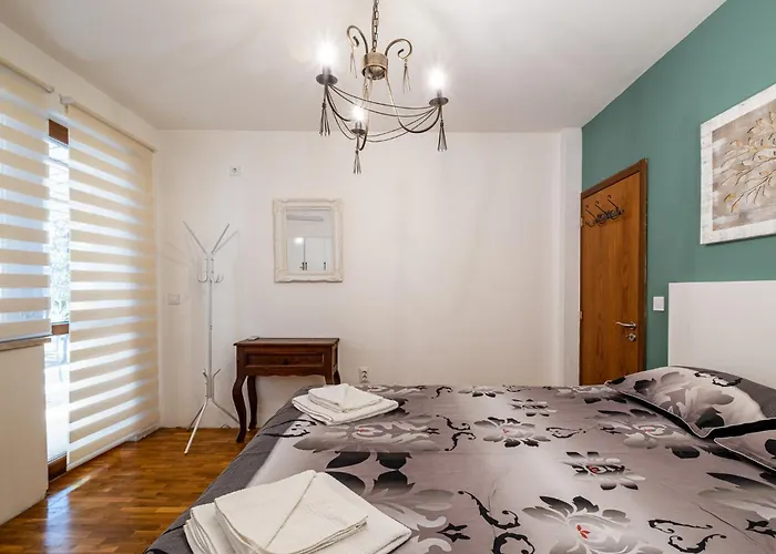 Thermae 2bdrm Sunny Апартаменты